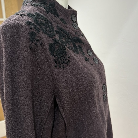 Felt jacket. - Picture 3 of 7